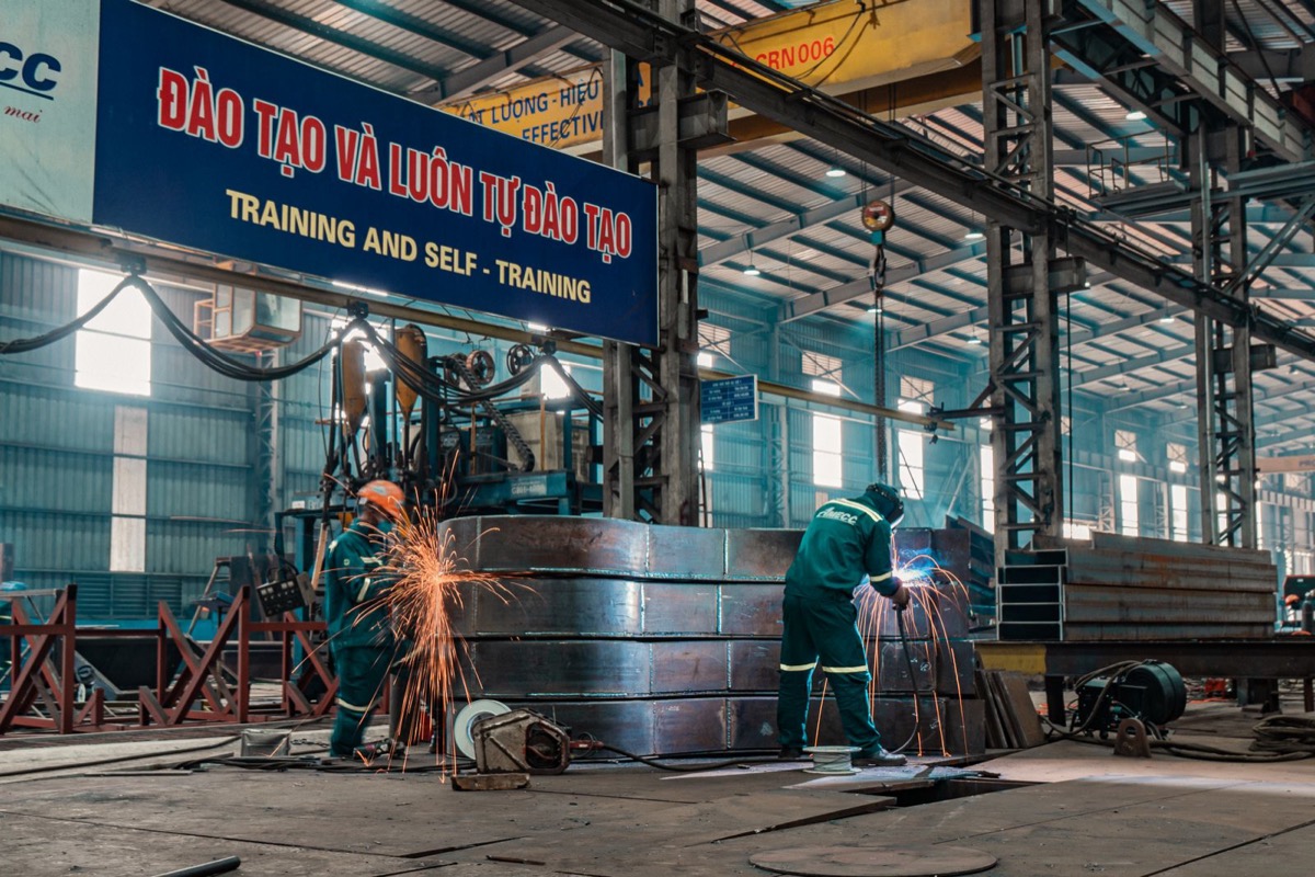 Manufacturing & Warehousing